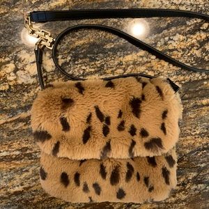 TOPSHOP LEAPARD PRINT FAUX FUR CROSSBODY BAG. 9”W by 8” H.